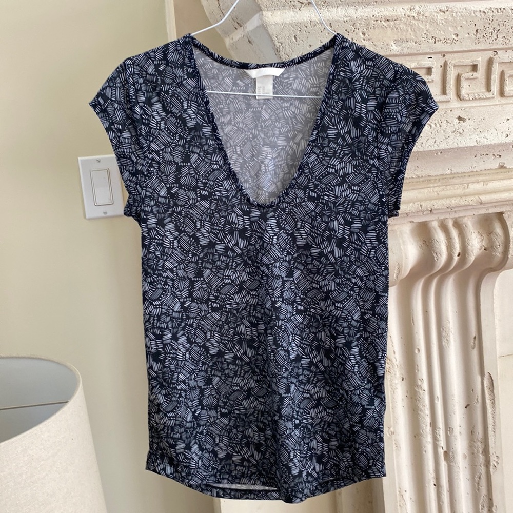 Scoop neck top